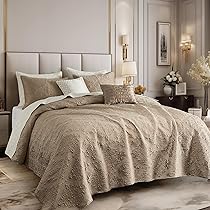 【Atelier silky】 Amazon.com: Wonderful Silky Satin Quilt Set 5 Pcs Queen Size